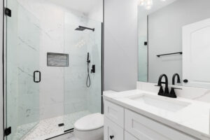 blaty-lazienkowe-z-kamienia-naturalnego