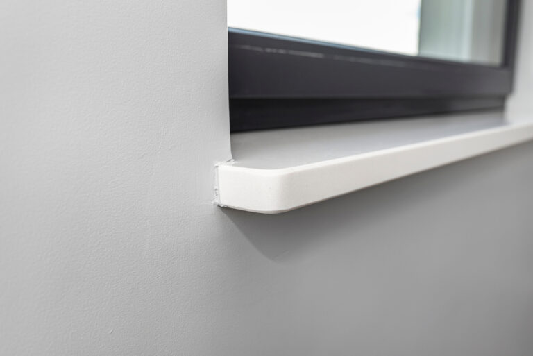 Jak dobrać parapet kamienny do okna i wnętrza